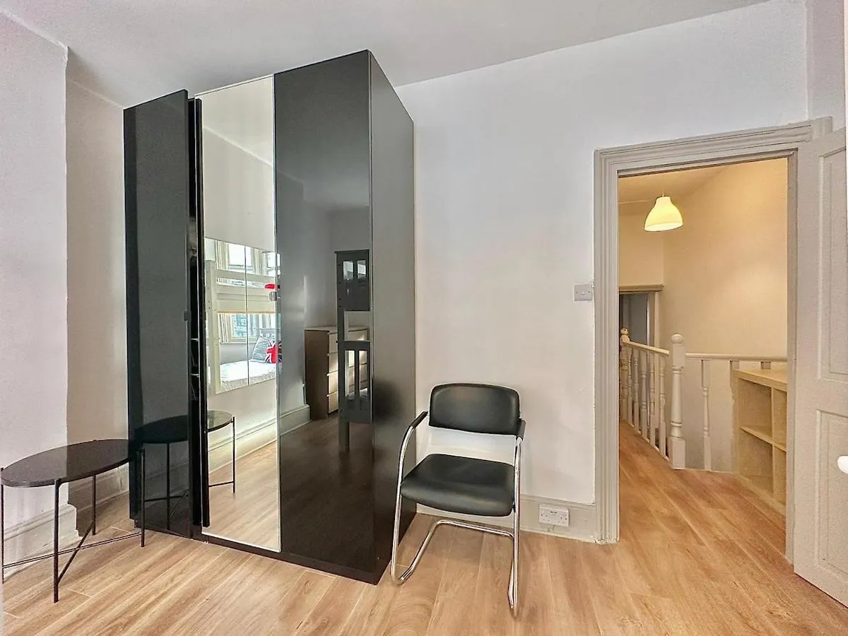 Holiday home Large House In Central 105 London United Kingdom